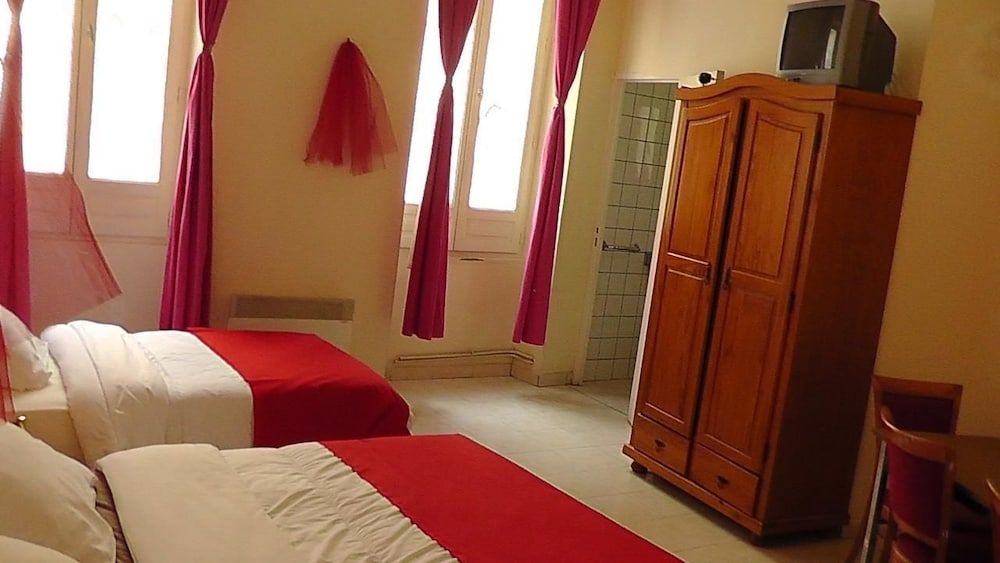 undefined Hotel de la Renaissance 4