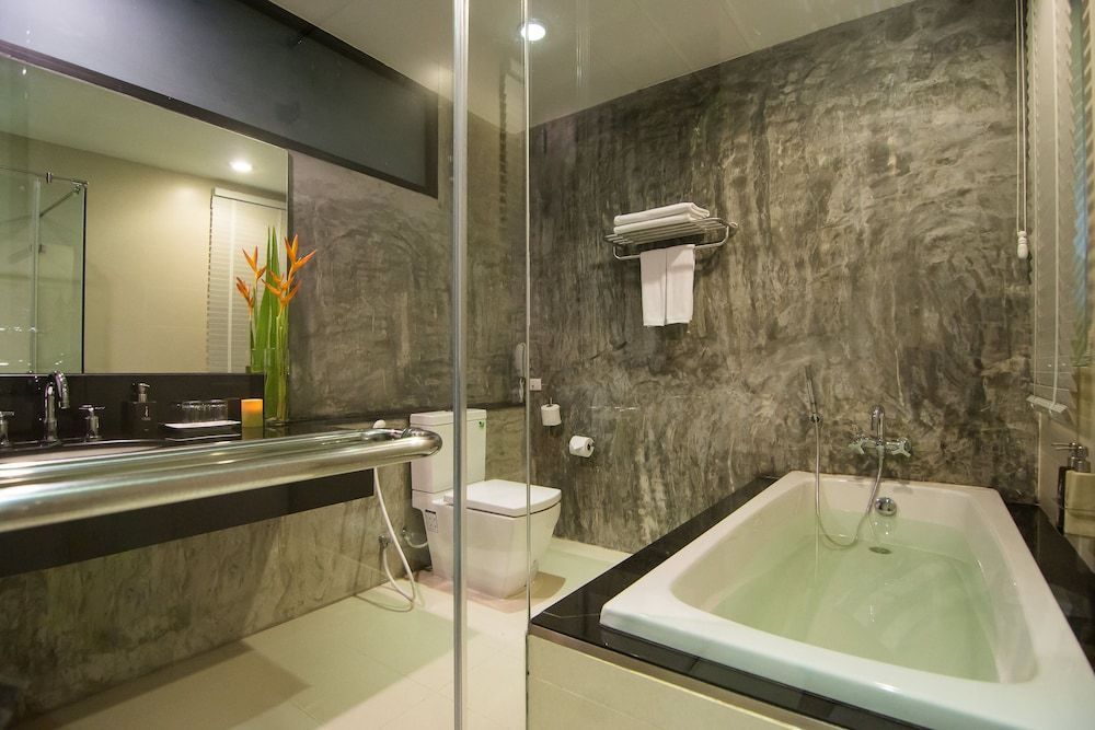 i Tara Resort & Spa Beachfront Villa 10