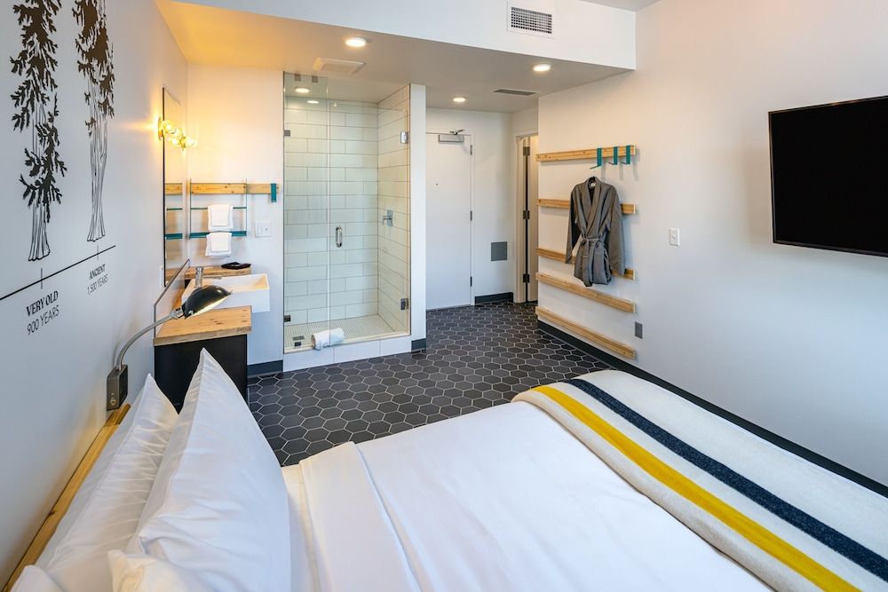 The Wren Room, 1 Queen Bed (Micro)