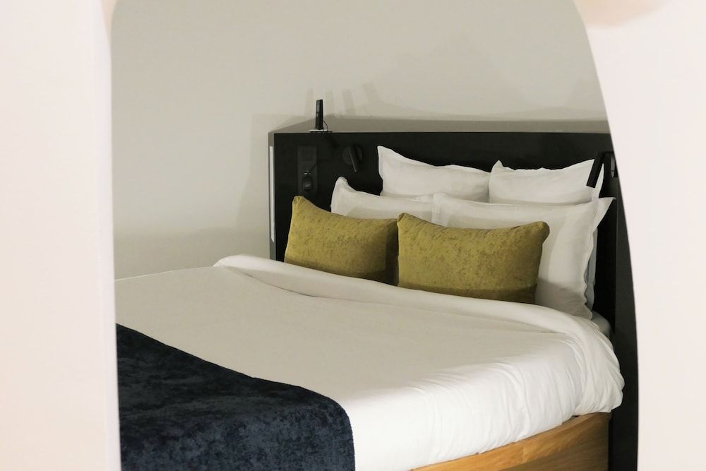 Lake Suite Igloo