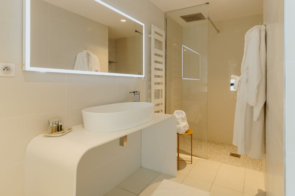 Le Meez Double or Twin Room 10