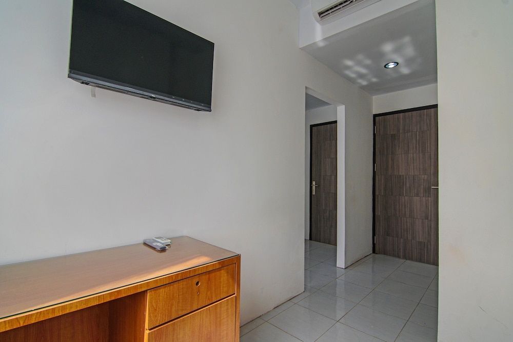 OYO 92300 Koala House Executive Double Room 6