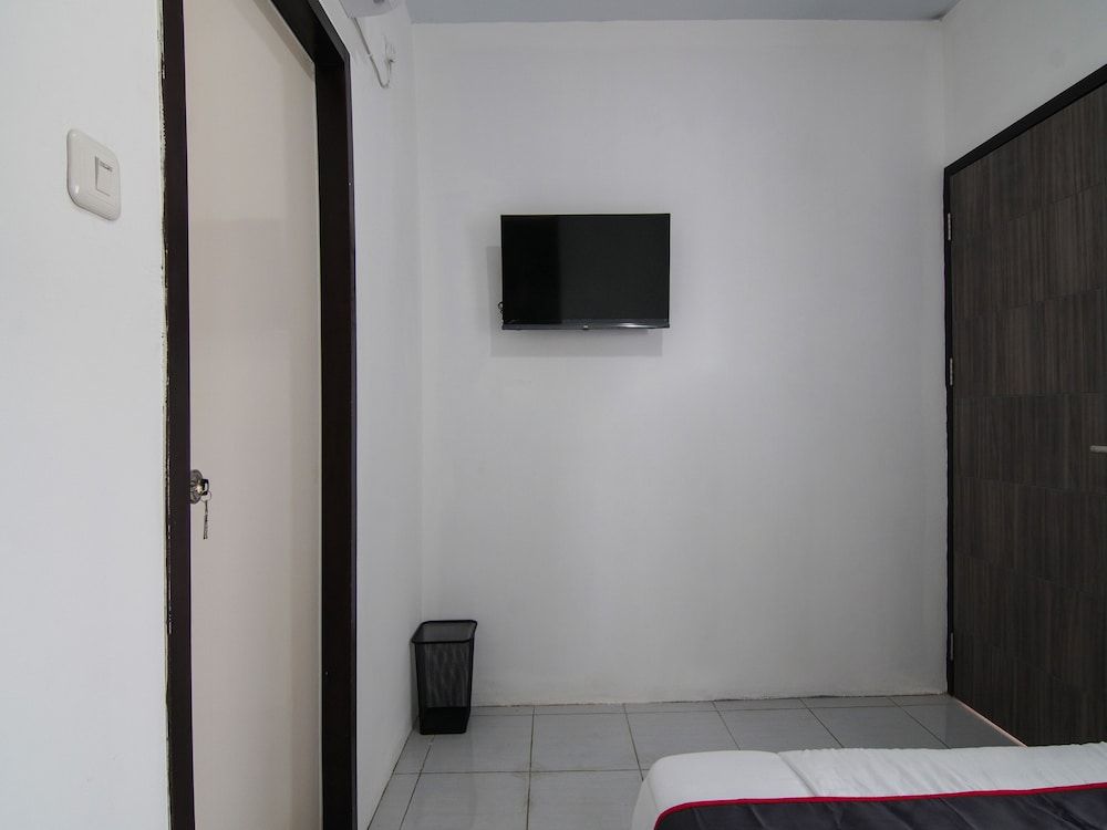 OYO 92300 Koala House Executive Double Room 7