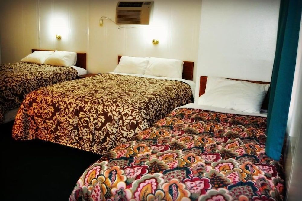 Family Room, Multiple Beds, Refrigerator & Microwave