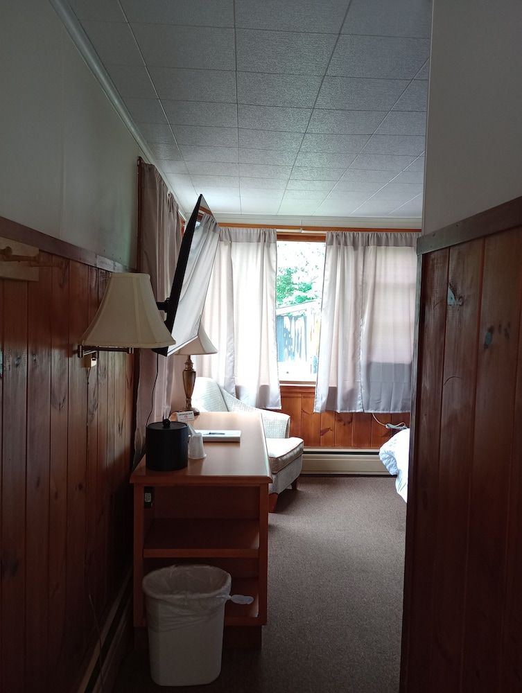 The Ashley Classic Room, 1 Queen Bed 2