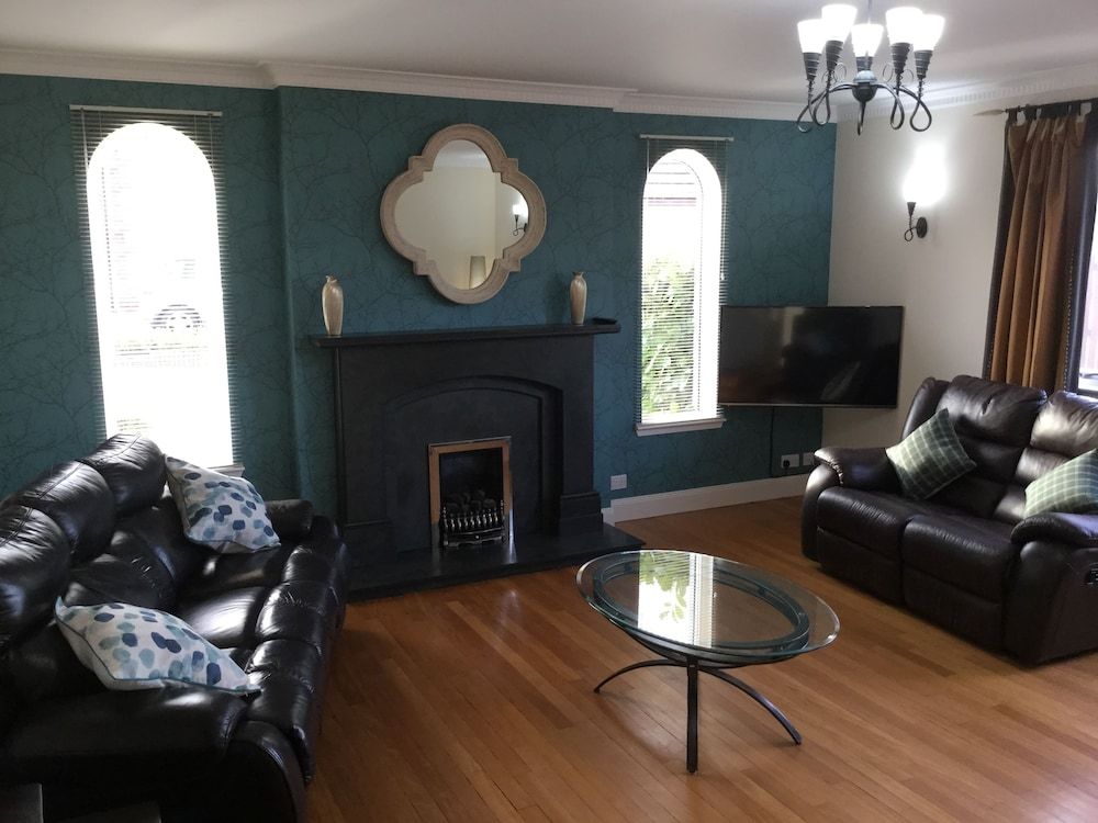 Inverness Apartments - West Heather Apartment 8