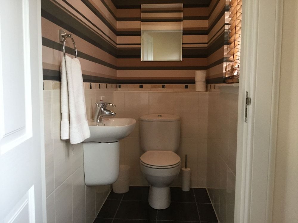 Inverness Apartments - West Heather Apartment 9