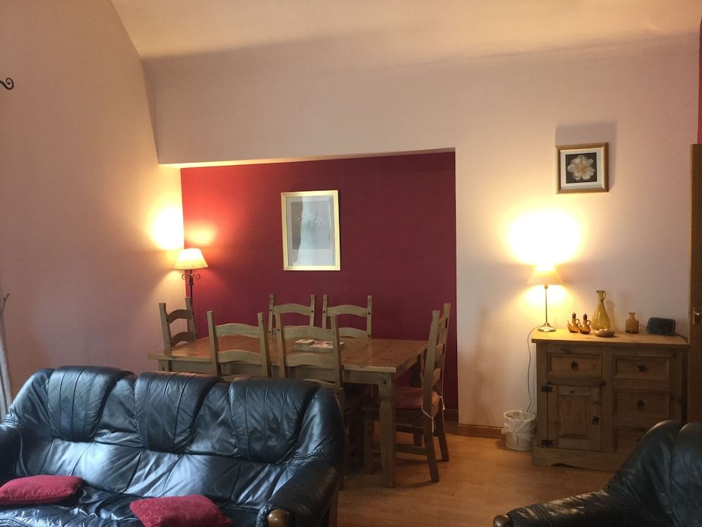 undefined Inverness Apartments - Courtyard 10