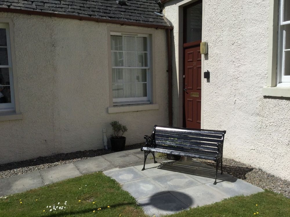 undefined Inverness Apartments - Courtyard 2