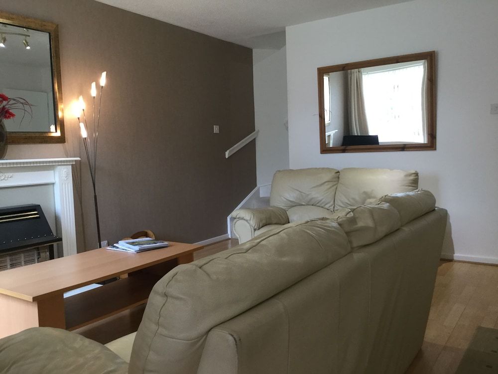 Inverness Apartments - Castle Heather Apartment 8