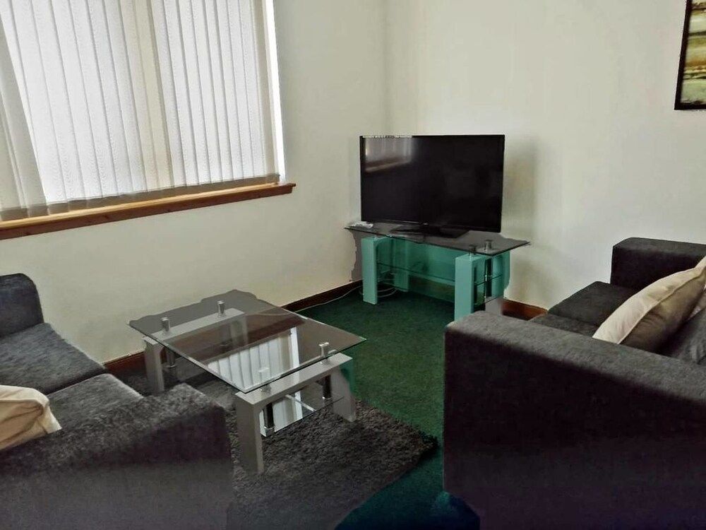 undefined Fantastic Flat near Inverness Center 9