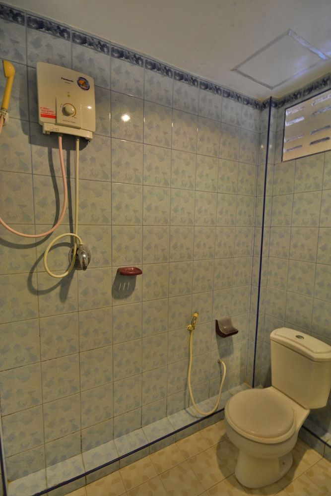 Diamond Cave Resort Bungalow A/C (1 Double Bed) 12