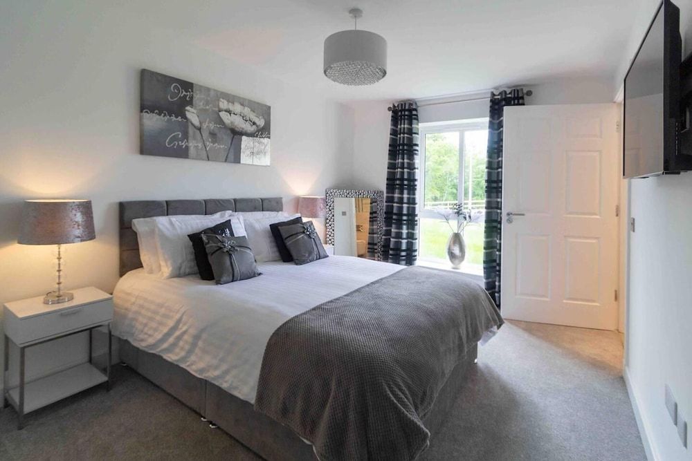 undefined Spacious 2 Bedroom Modern Apartment in Inverness 3