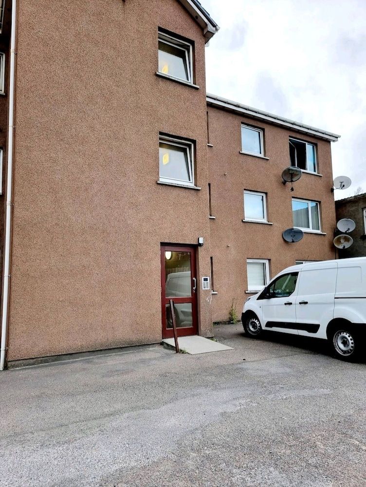 undefined Lovely 2 bed with free parking 3