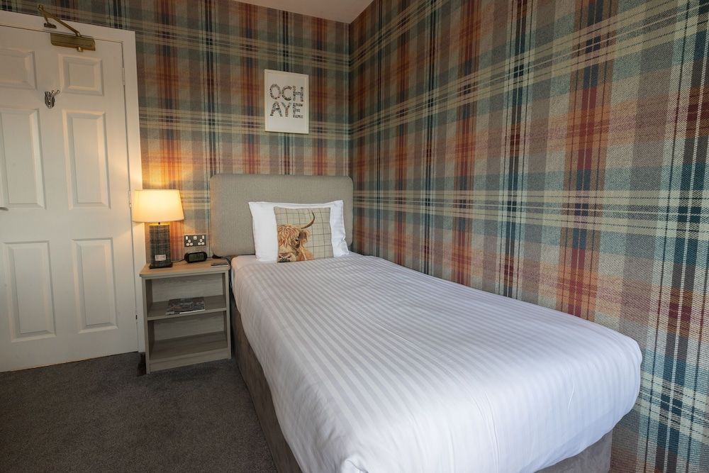 undefined Aye Stay 3