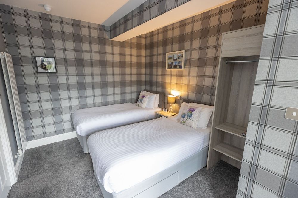 undefined Aye Stay 2