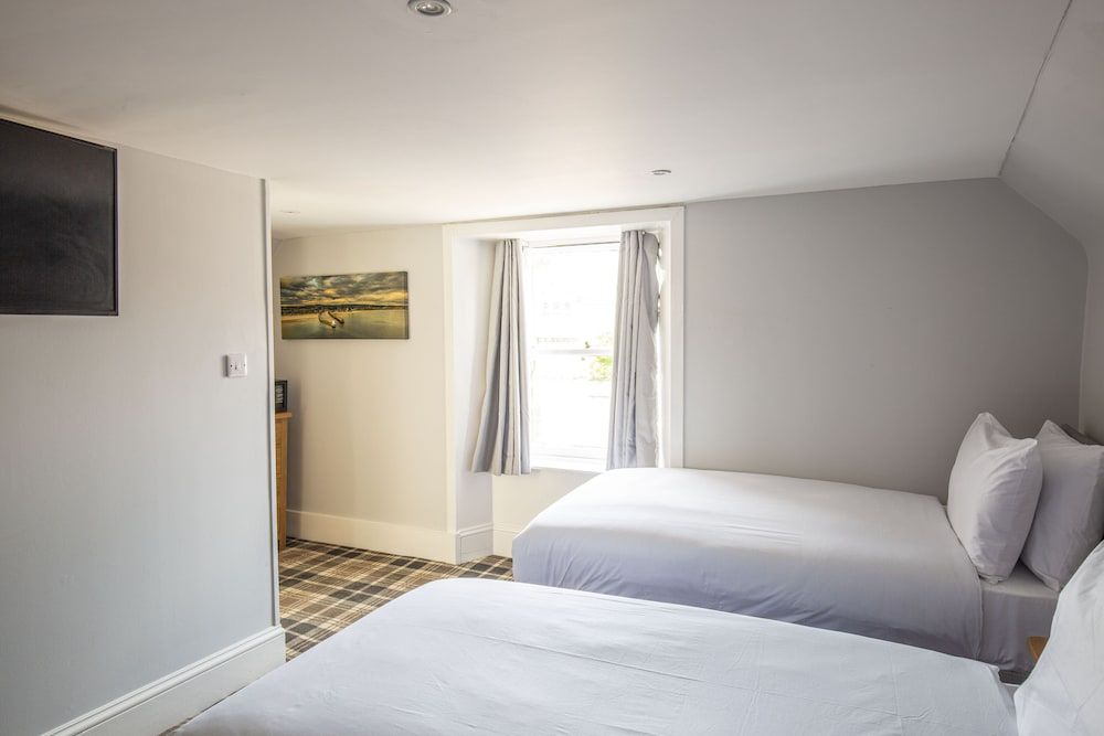 undefined Crown Court Hotel 10