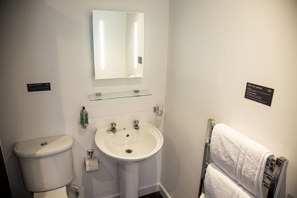 undefined Crown Court Hotel 4