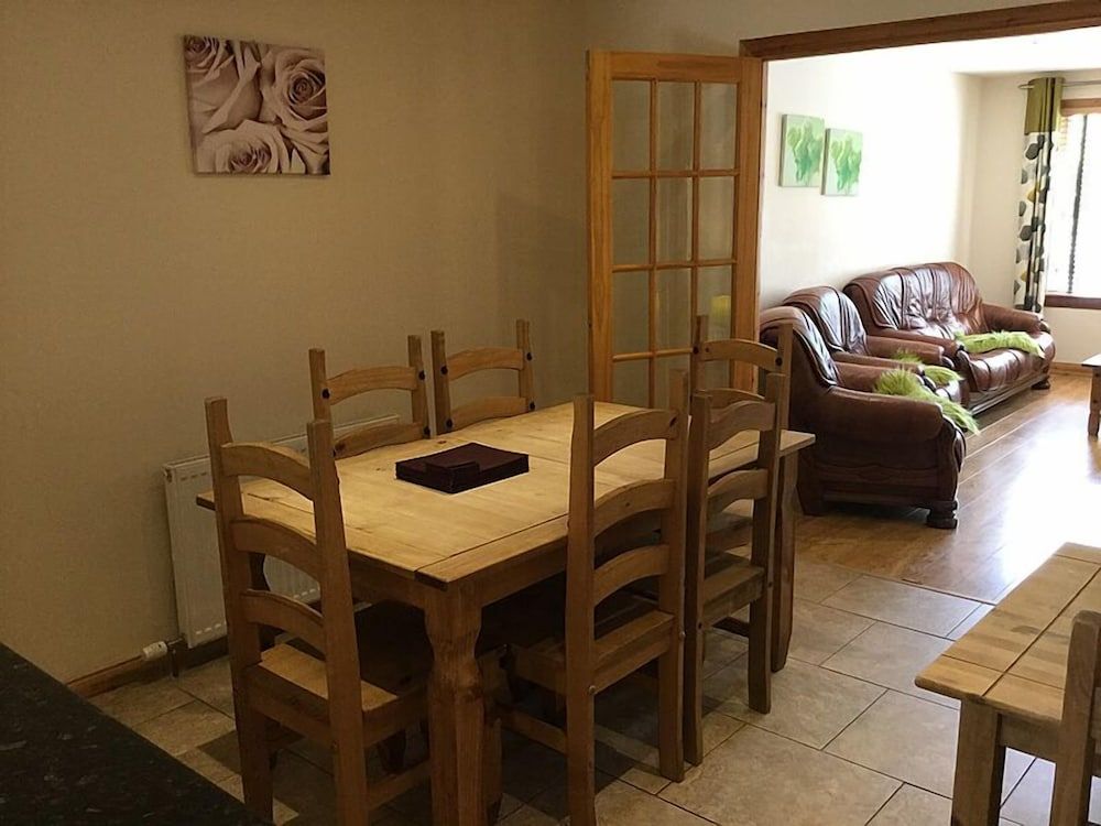 4 Bedroom House Stratherrick Apartment 11