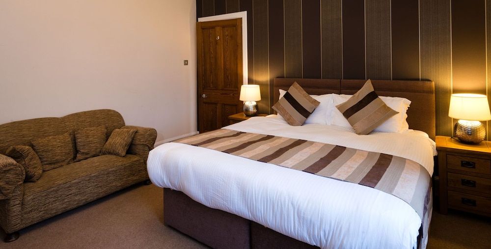 undefined River House 9