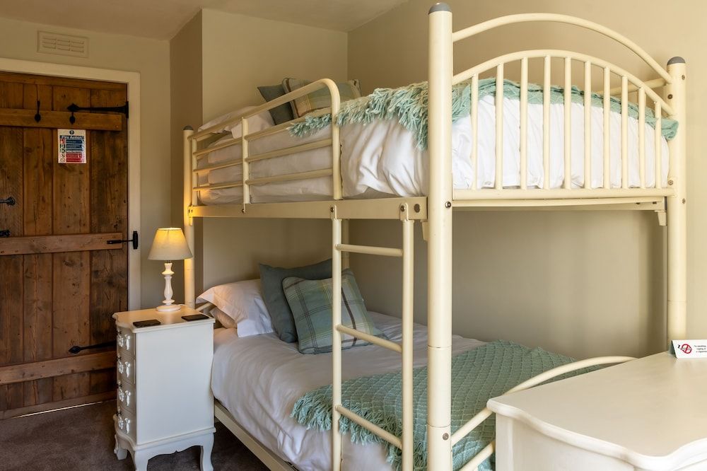 undefined Bridgend House B & B 8