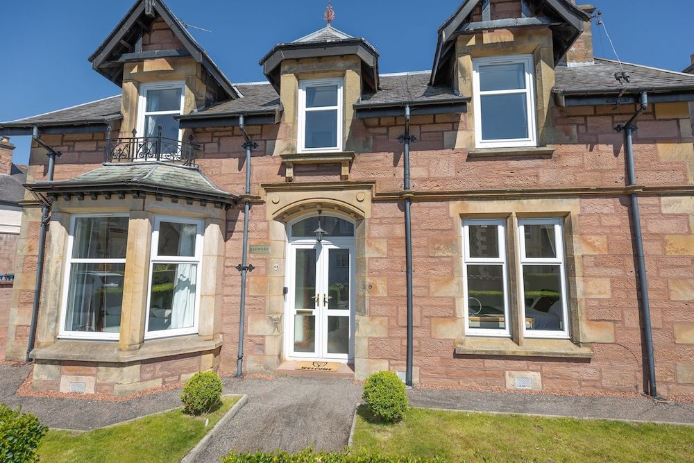 undefined Inverness 2