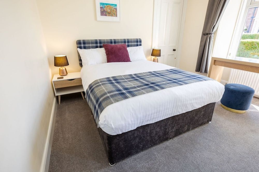 undefined Inverness 6