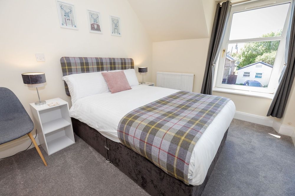 undefined Inverness 10