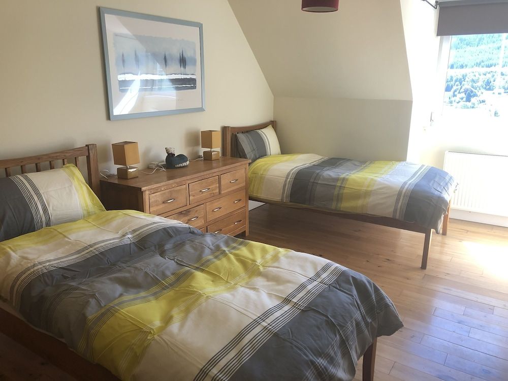 undefined The Highlander B&B