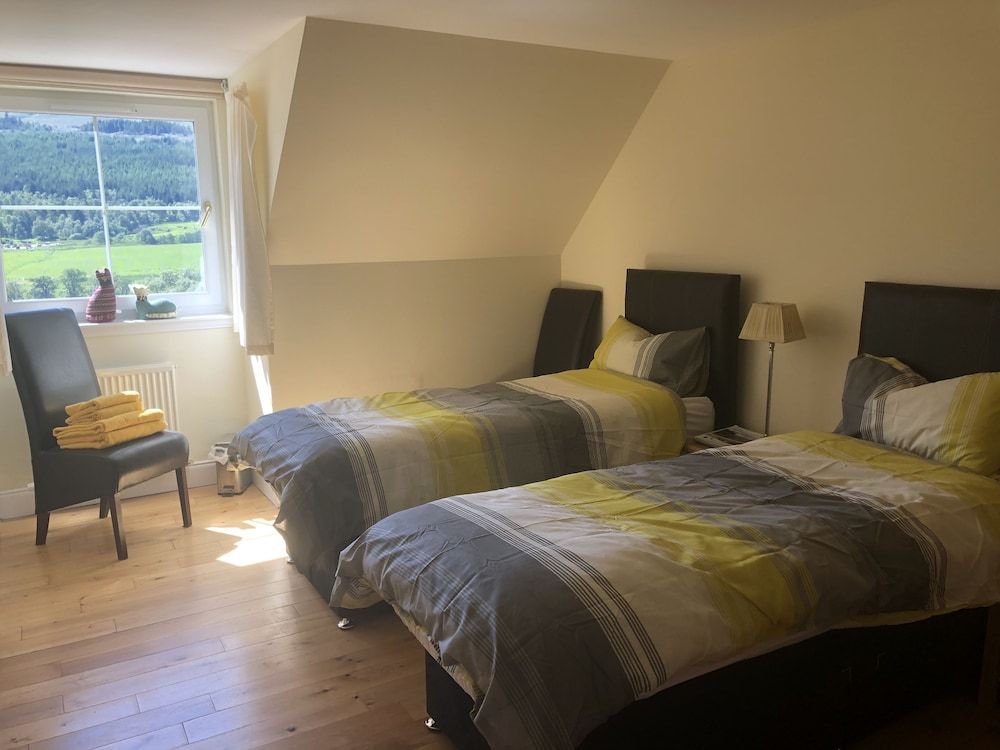 undefined The Highlander B&B 8
