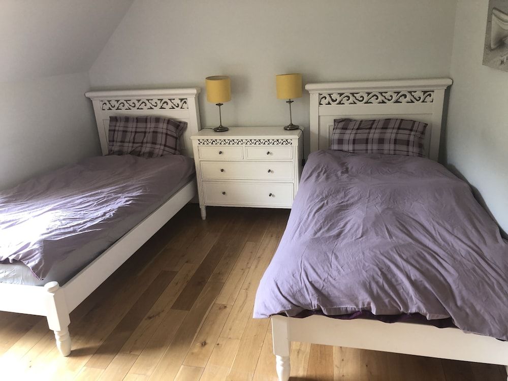 undefined The Highlander B&B 10