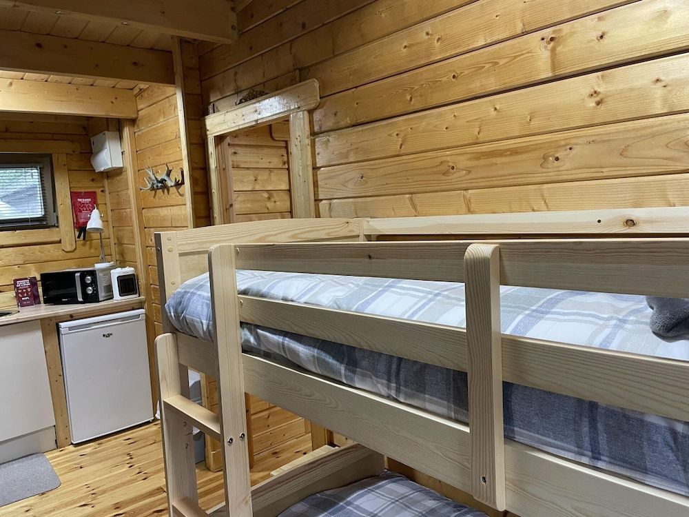 undefined Immaculate Cabin 5 Mins to Inverness Dogs Welcome 3
