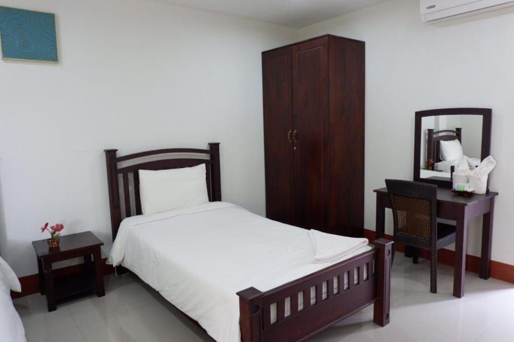 Na Chaidej Hotel Twin Room 3