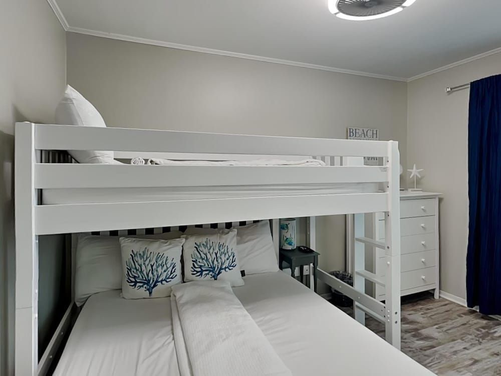 Condo, Multiple Beds, Balcony, Pool View (#2084 - No Pets Allowed)