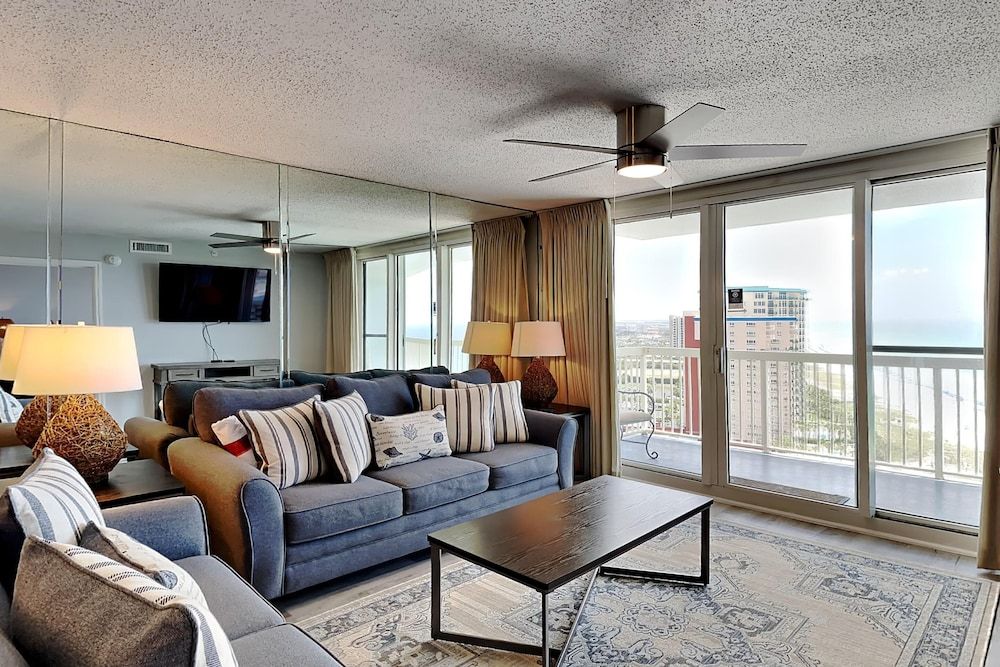 Condo (#1812 - No Pets)