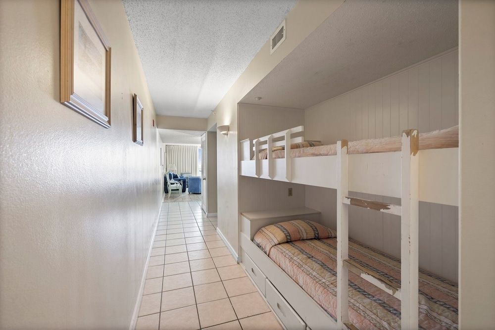 Condo, 1 Bedroom