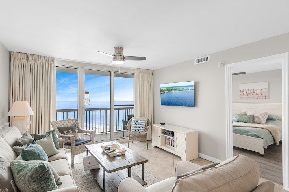 Condo, 2 Bedrooms