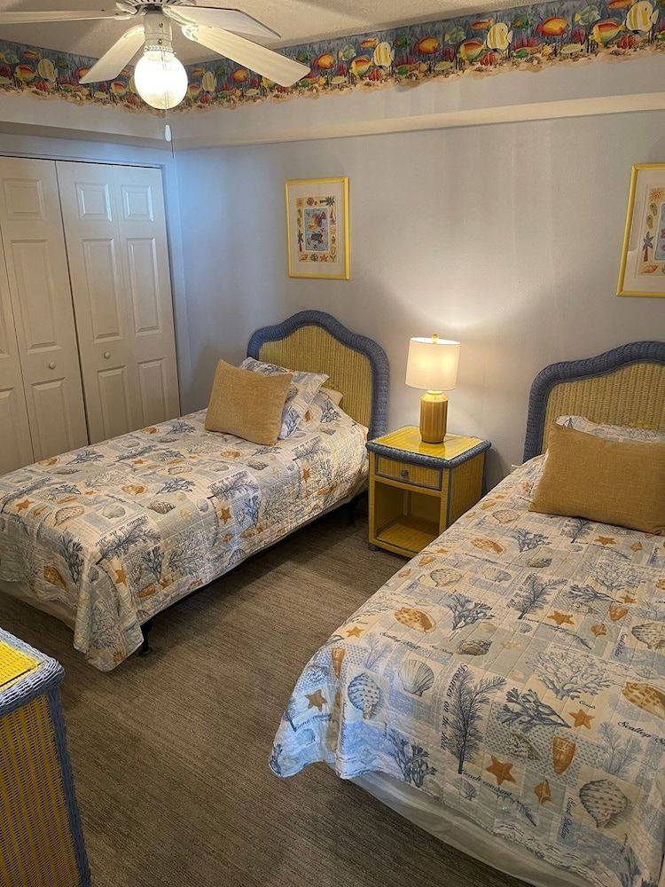 Condo, 2 Bedrooms
