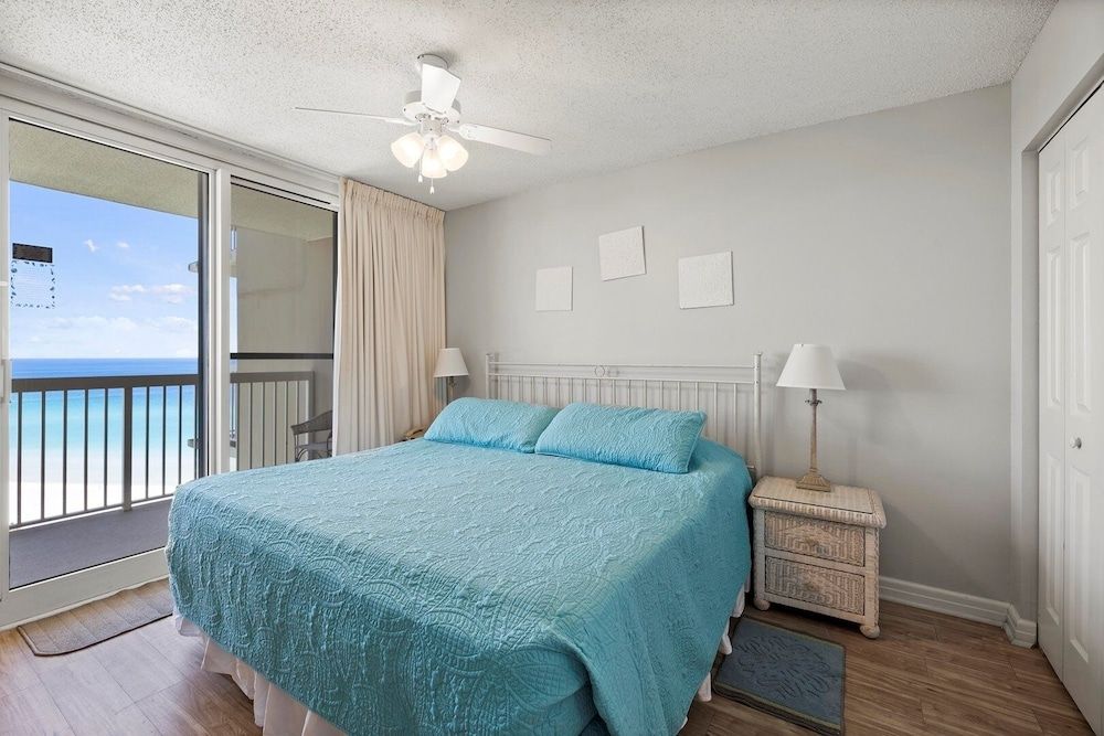 Condo, 2 Bedrooms
