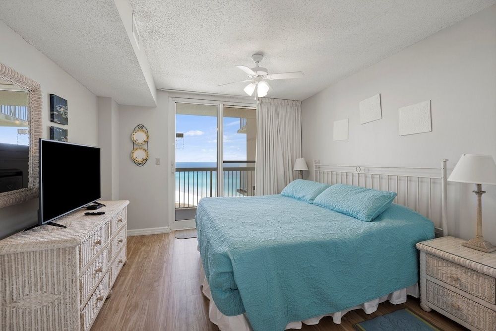 Condo, 2 Bedrooms