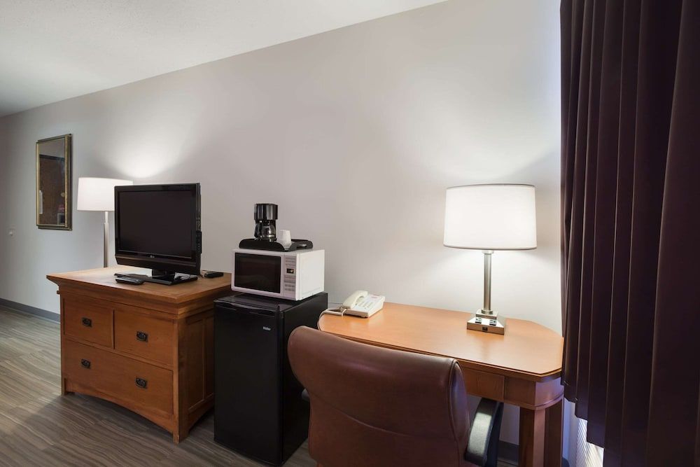 Standard Room, 2 Queen Beds, Non Smoking