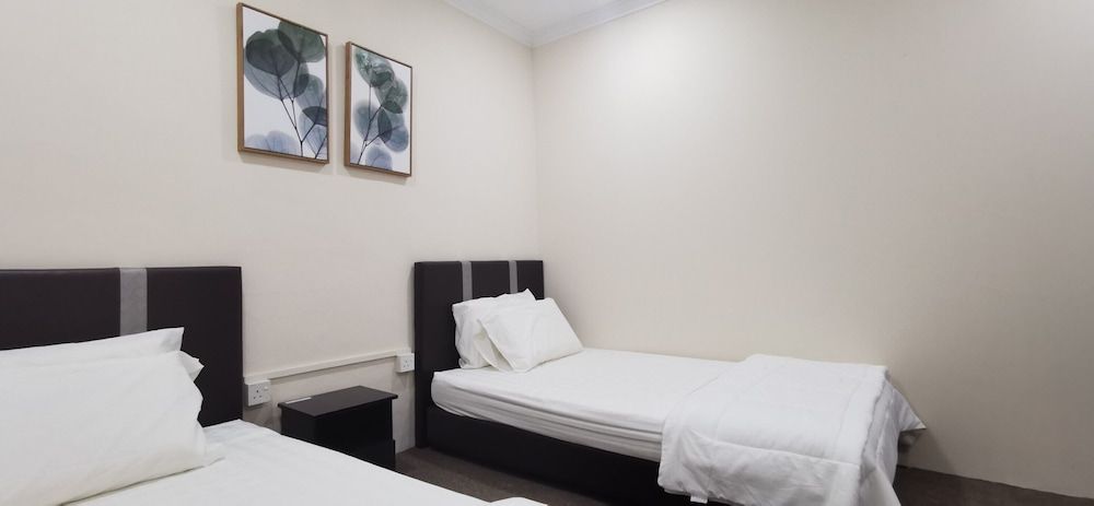 Twin Room, Shared Bathroom