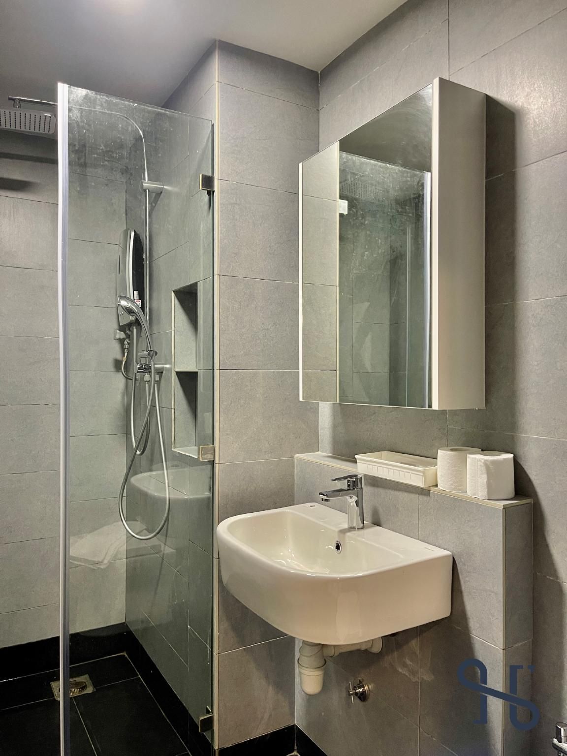 Designers Suite for 4 People