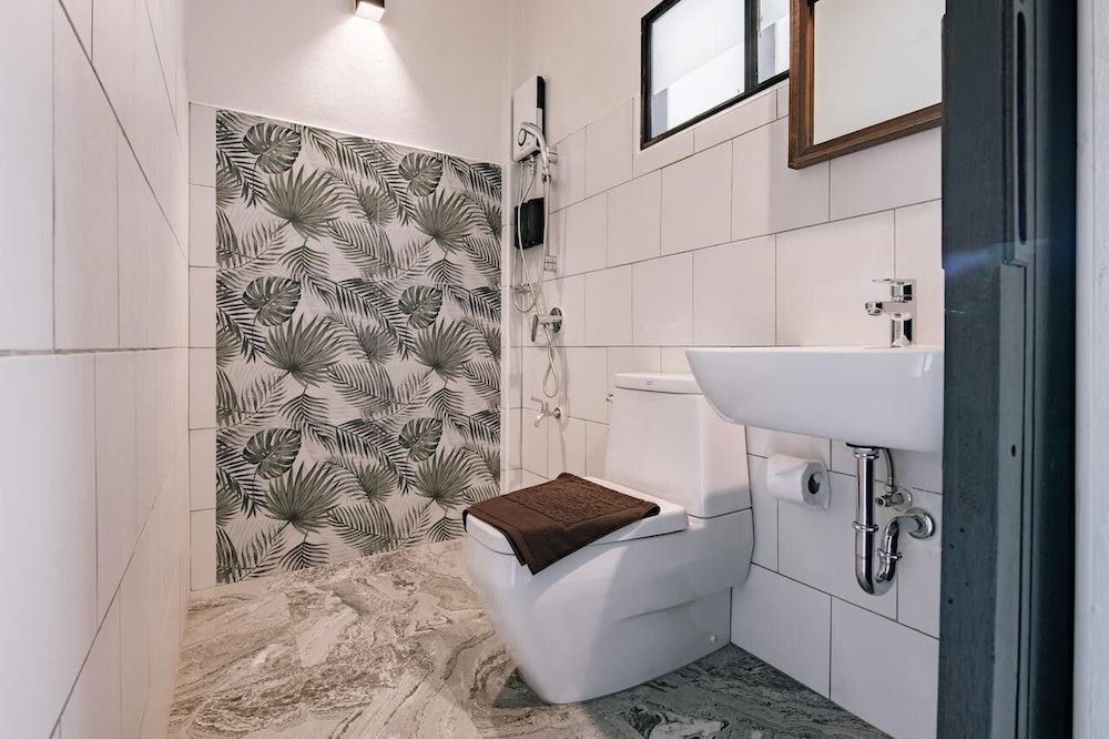 Palin Family Cottage Deluxe Room 5