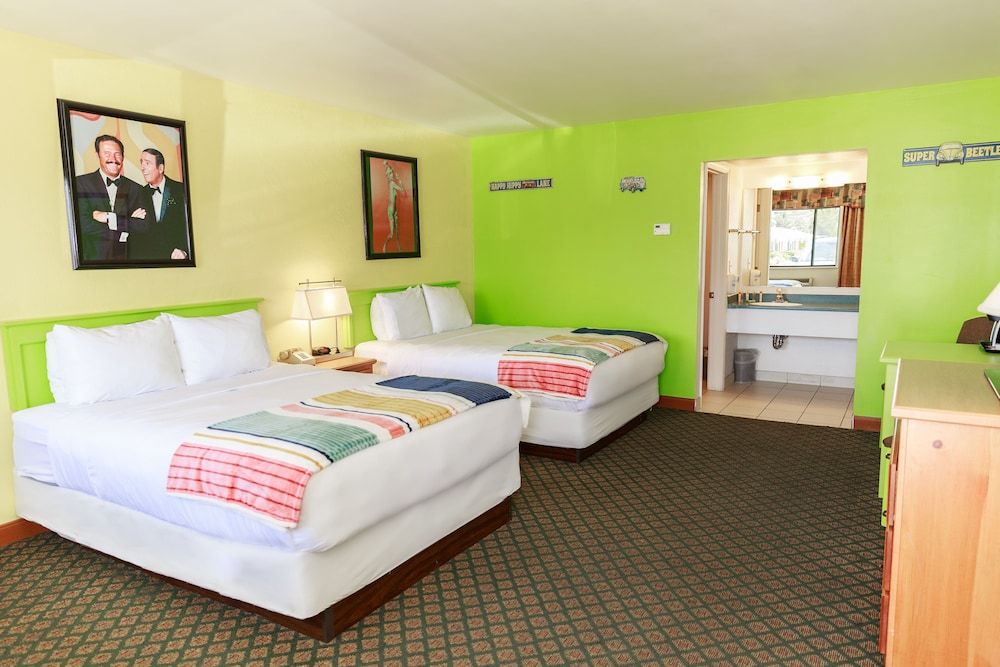 Room, 2 Queen Beds, Non Smoking