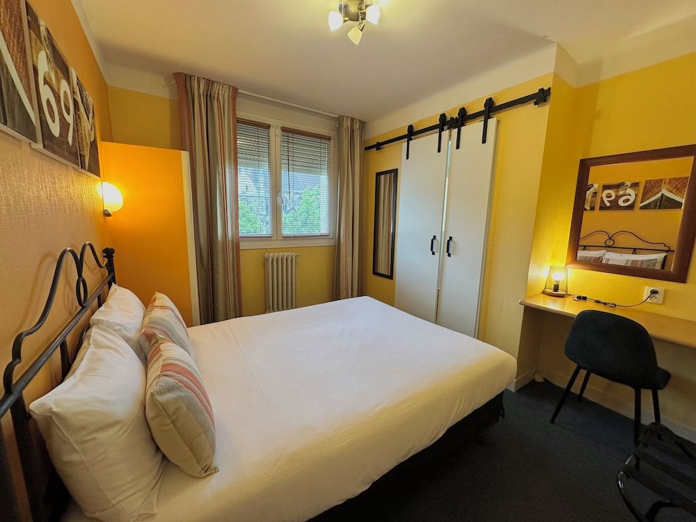 Hôtel de Caen Comfort Double Room 3