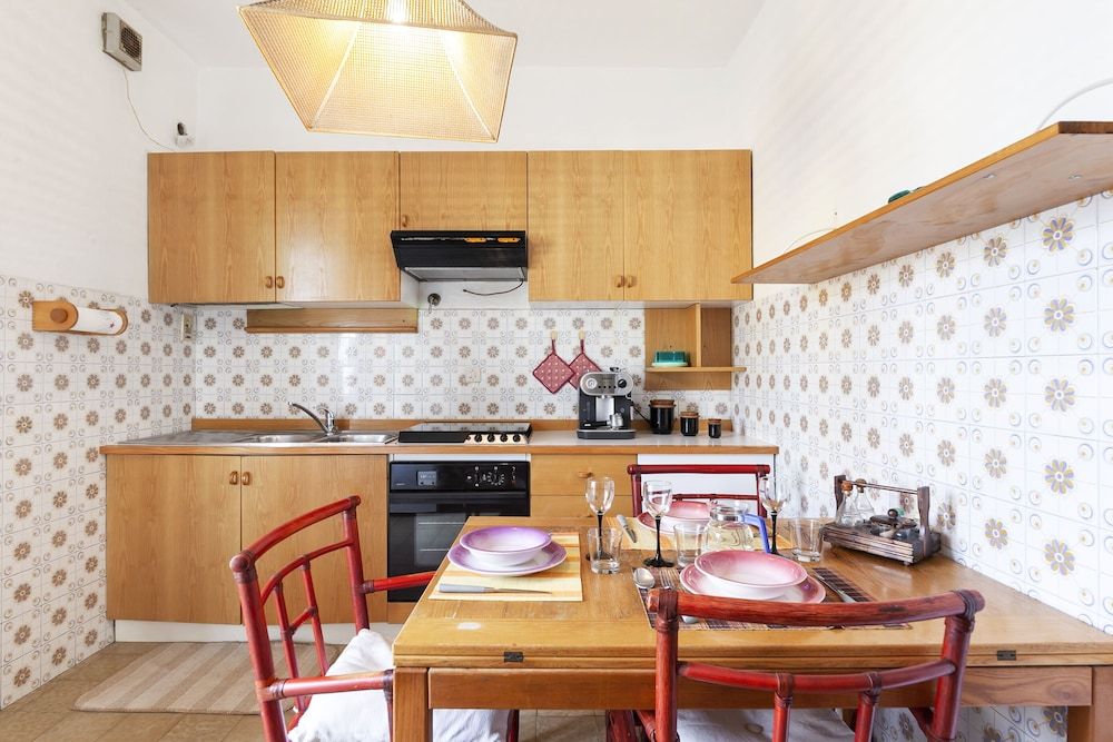 undefined Pisa Hospital Apartment with Parking and Balcony 6