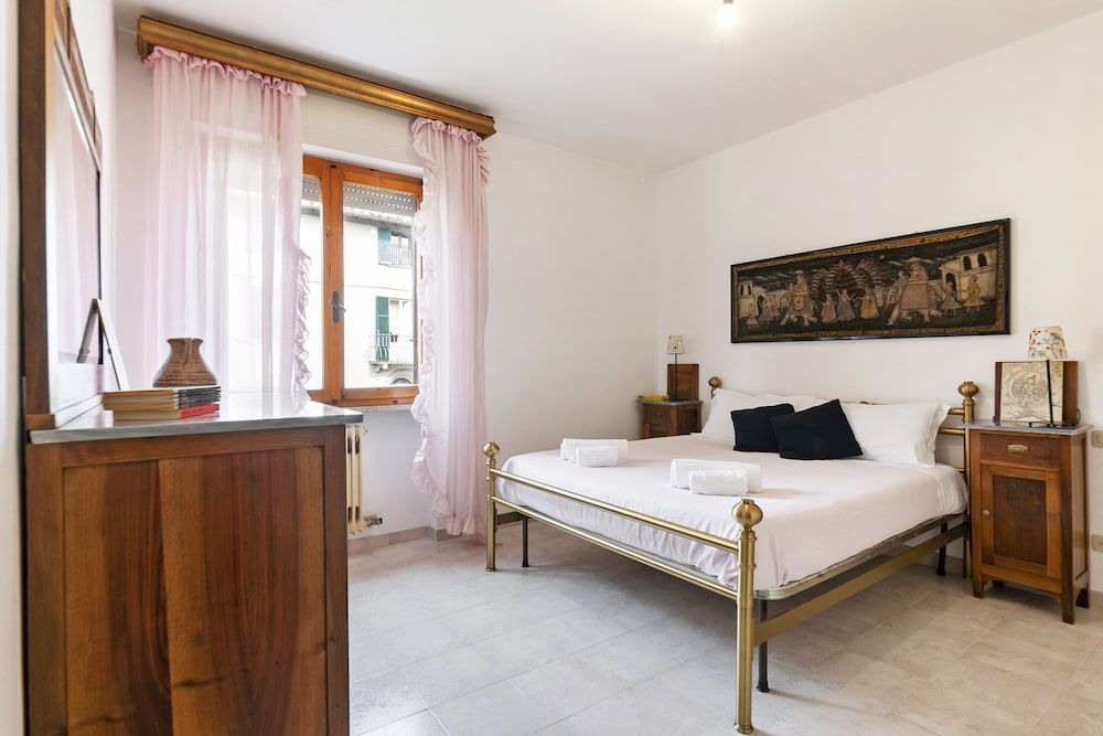 undefined Pisa Hospital Apartment with Parking and Balcony