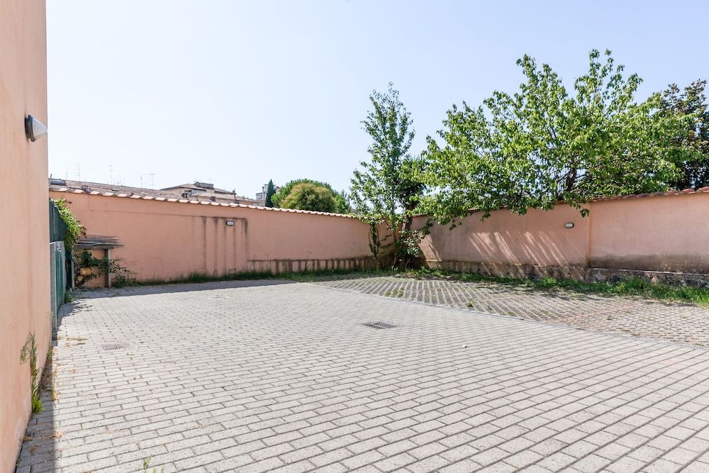 undefined Airport & Station Flat - Private Parking 3