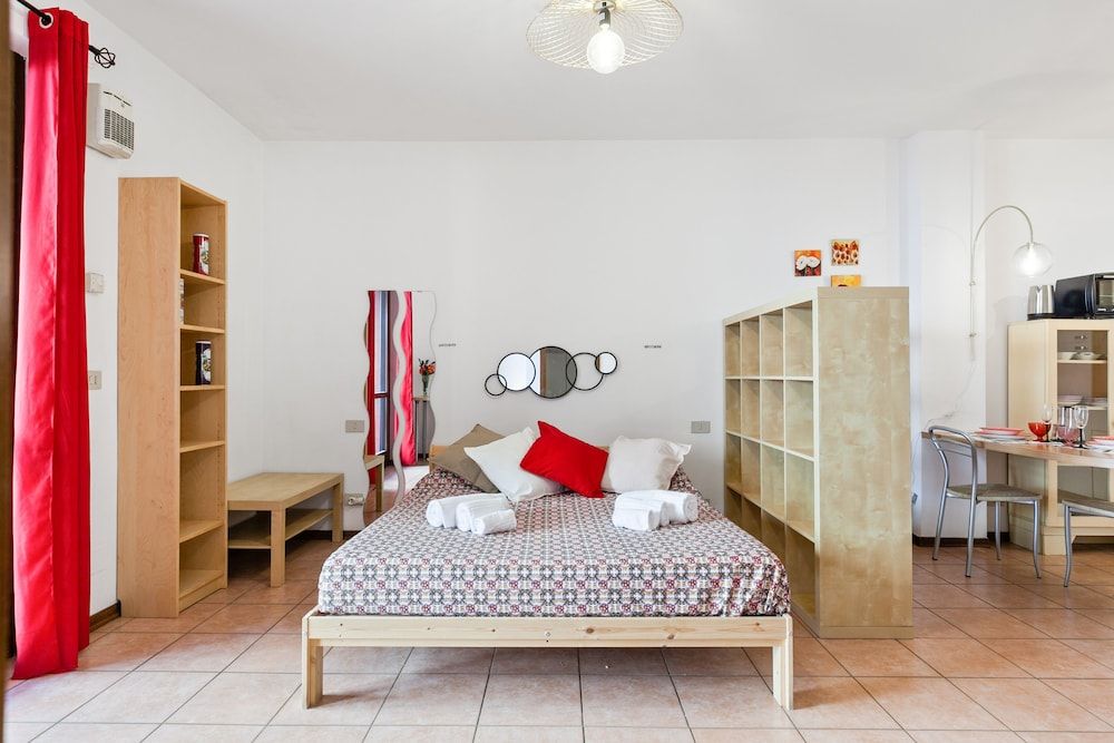 undefined Airport & Station Flat - Private Parking 4